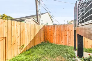 5325 Rue St, Houston, TX 77033 - Photo 32