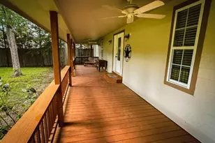 38 Martha Ln, Huntsville, TX 77320 - Photo 2