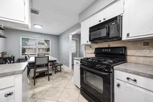 902 S Kaufman Dr, Deer Park, TX 77536 - Photo 12