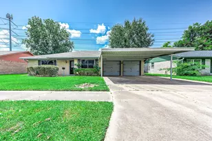 902 S Kaufman Dr, Deer Park, TX 77536 - Photo 1