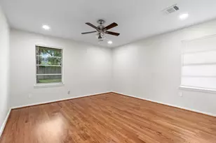 10518 Mayfield Rd, Houston, TX 77043 - Photo 8