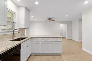 10518 Mayfield Rd, Houston, TX 77043 - Photo 14