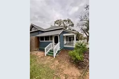 210 E Phillips Street, Conroe, TX 77301 - Photo 10