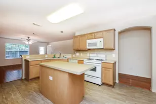 1006 Harrisburg Ct, Rosenberg, TX 77471 - Photo 8