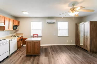 610 Ball #8, Galveston, TX 77550 - Photo 4