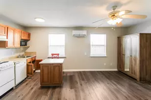 610 Ball, Galveston, TX 77550 - Photo 4