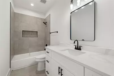 6302 Ezzard Charles Lane #A B, Houston, TX 77091 - Photo 16