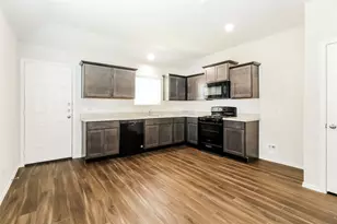 1216 Narrow Hts Dr, Conroe, TX 77301 - Photo 2
