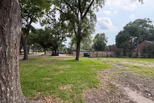 802 Chimney Rock Rd, Houston, TX 77056 - Photo 1
