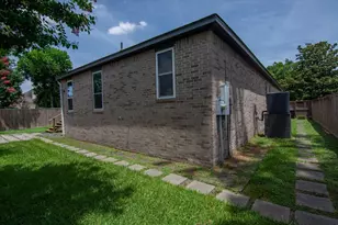 5343 Oak Cove Dr, Houston, TX 77091 - Photo 32