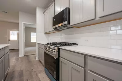 8015 Heroes Hall Drive, Magnolia, TX 77354 - Photo 6