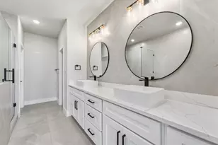 1942 Purswell Rd, Houston, TX 77055 - Photo 30