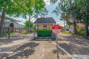 674 S Ripple Creek Dr, Houston, TX 77057 - Photo 32