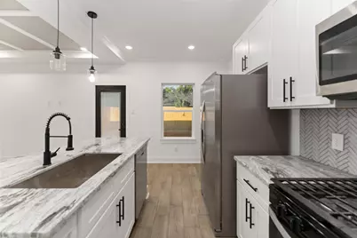6736 Paris Street #A/B, Houston, TX 77021 - Photo 8