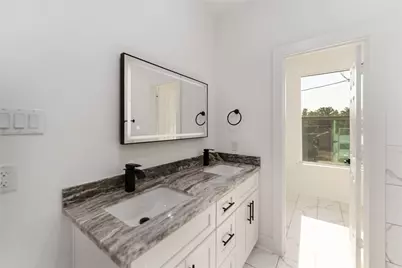 6736 Paris Street #A/B, Houston, TX 77021 - Photo 14