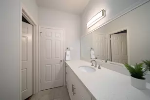 27 W Shaker Ct, The Woodlands, TX 77380 - Photo 32