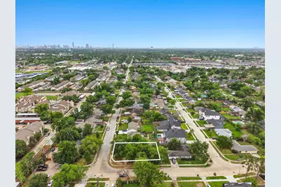 1949 Huge Oaks Street, Houston, TX 77055 - Photo 8