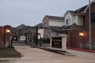 6887 Turtlewood Dr, Houston, TX 77072 - Photo 2