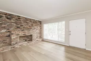 2101 Fountain View Dr, Houston, TX 77057 - Photo 10