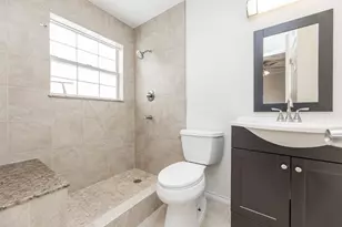 2101 Fountain View Dr, Houston, TX 77057 - Photo 24