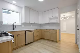 9211 Godstone Ln, Spring, TX 77379 - Photo 10