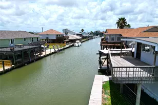 24 Kingfish Ln, Freeport, TX 77541 - Photo 6