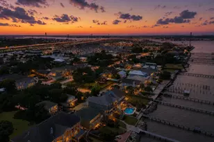 804 Bay Ave, Kemah, TX 77565 - Photo 2