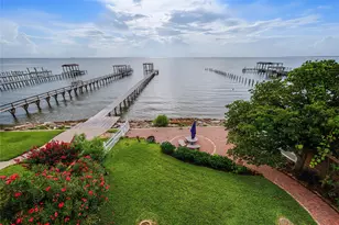 804 Bay Ave, Kemah, TX 77565 - Photo 32