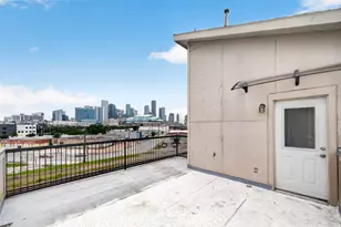 2352 Sperber Ln, Houston, TX 77003 - Photo 32