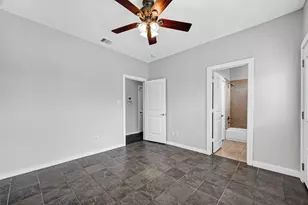 2352 Sperber Ln, Houston, TX 77003 - Photo 18