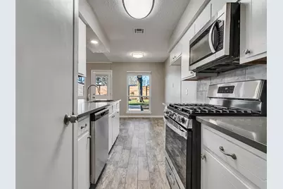 709 David Avenue, League City, TX 77573 - Photo 6