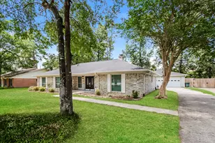 26715 Westwood Dr, Spring, TX 77386 - Photo 2