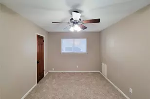 8331 Langdon Ln, Houston, TX 77036 - Photo 20