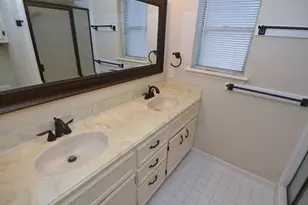 8331 Langdon Ln, Houston, TX 77036 - Photo 10