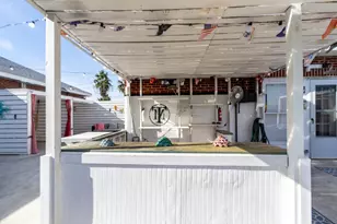 1502 39th St, Galveston, TX 77550 - Photo 36