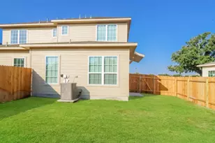436 Northwood Dr Dr, Georgetown, TX 78628 - Photo 6
