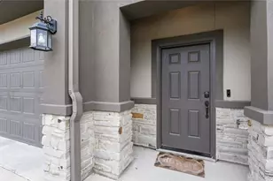 562 Momma Bear Dr, College Station, TX 77845 - Photo 2