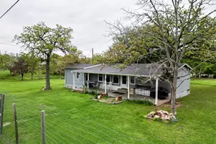 409 Dogwood Ln, Somerville, TX 77879 - Photo 2