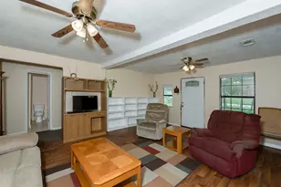 409 Dogwood Ln, Somerville, TX 77879 - Photo 6