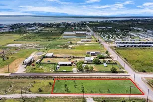 6 Cindy Palmer Ln, Dickinson, TX 77539 - Photo 1