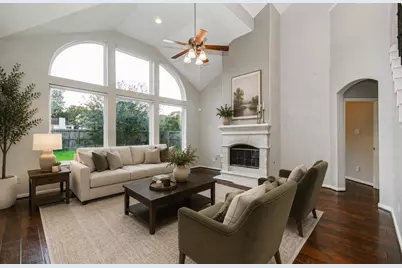 302 Trillium Drive, Sugar Land, TX 77479 - Photo 6
