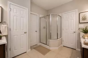 302 Trillium Dr, Sugar Land, TX 77479 - Photo 16