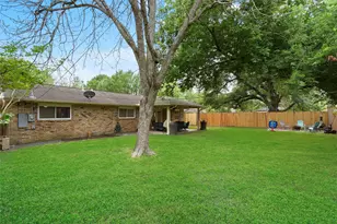 10710 Overbrook Ln, Houston, TX 77042 - Photo 32