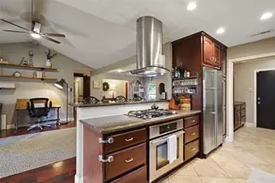 10710 Overbrook Ln, Houston, TX 77042 - Photo 14
