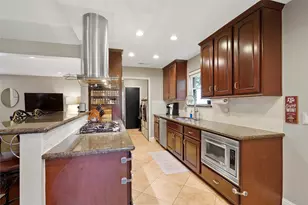 10710 Overbrook Ln, Houston, TX 77042 - Photo 16
