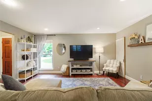 10710 Overbrook Ln, Houston, TX 77042 - Photo 6