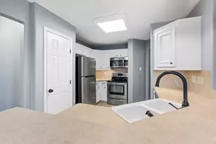 139 Horn Ct, Baytown, TX 77523 - Photo 10