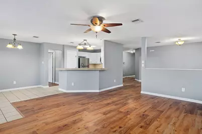 139 Horn Court, Baytown, TX 77523 - Photo 4