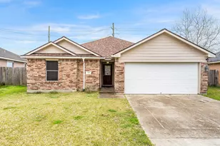 139 Horn Ct, Baytown, TX 77523 - Photo 1