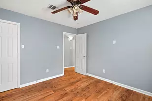 139 Horn Ct, Baytown, TX 77523 - Photo 20